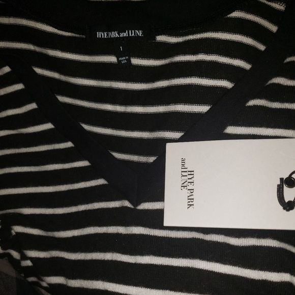 Hye Park and Lune "Vanessa" Short Sleeve Top - Picture 2 of 3